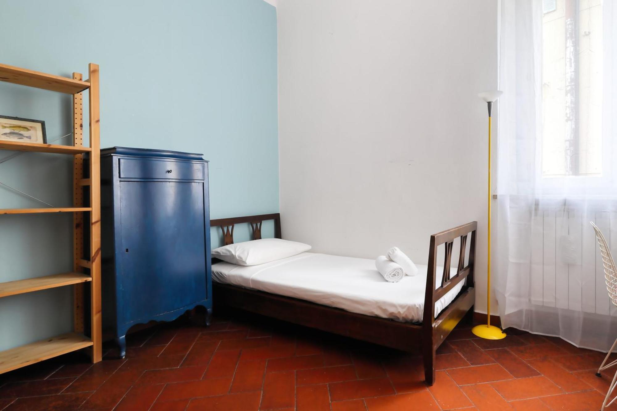Farini 6 Apartment
